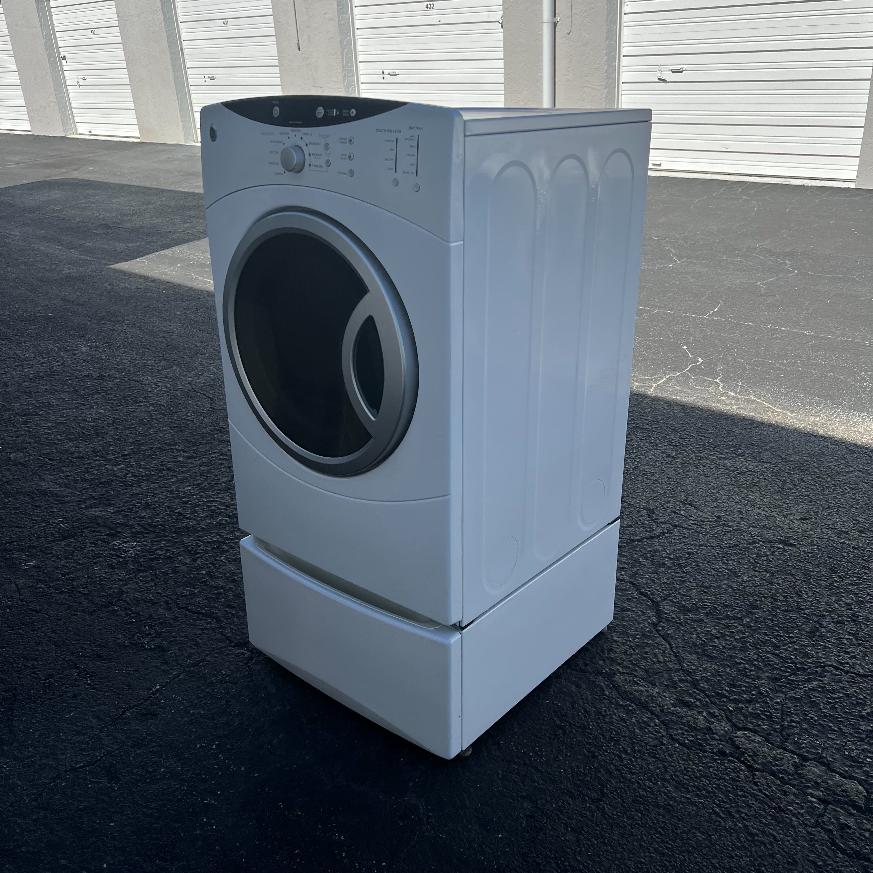 GE Electric Dryer Front Load with Pedestal GE Electric Dryer Front Load with Pedestal